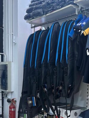 Far King Surfboard Cover – Single Board Capacity