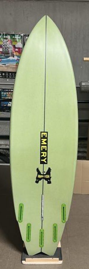 tabla-de-surf-a-medida-62B7C7BA-3EBB-4987-9B82-4897E8268AF0-scaled-qnwy86n1xjint5umj0rutrjtk9rmyjz2x96c94sdbk
